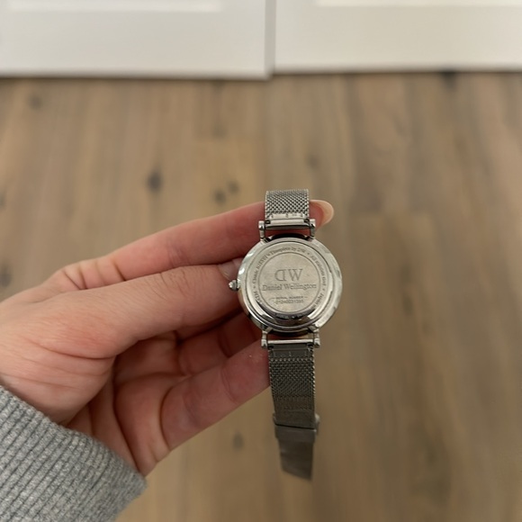 Daniel Wellington DW Watch Petite Unitone - Picture 5 of 5